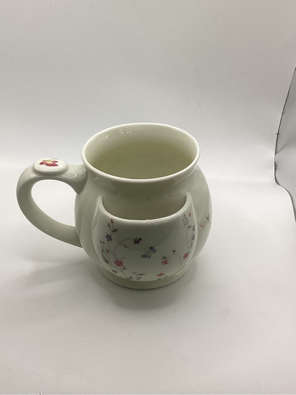 White Ceramic Floral Pocket Teabag Mug